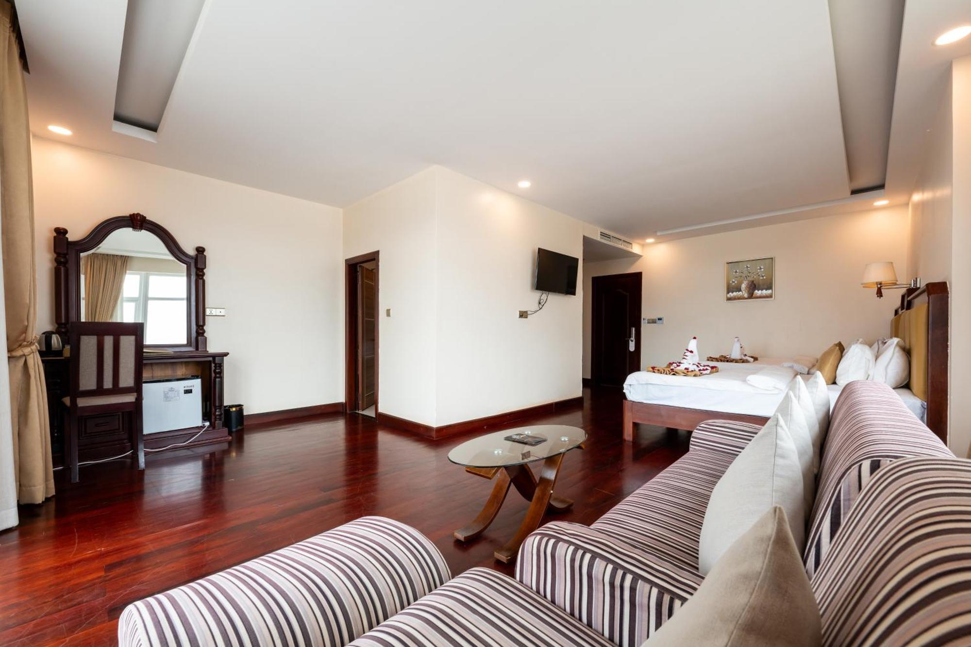 Lbn Asian Hotel Kampong Cham Exterior photo